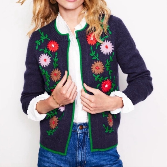 Boden Sweaters - BODEN Sweater Floral Embroidered